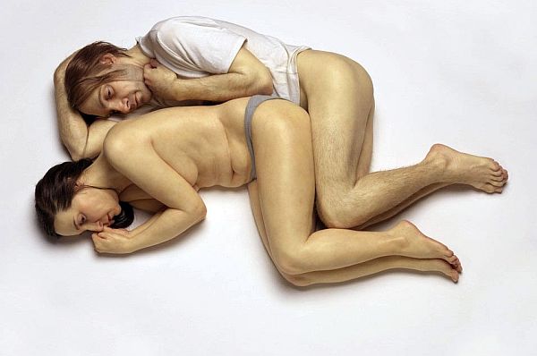 Mind-Blowing-Realistic-Human-Sculptures-by-Ron-Mueck-7