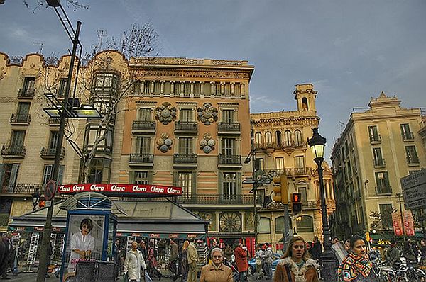 Beautiful-Photography-Get-to-Know-Barcelona-in-30-Photos-9