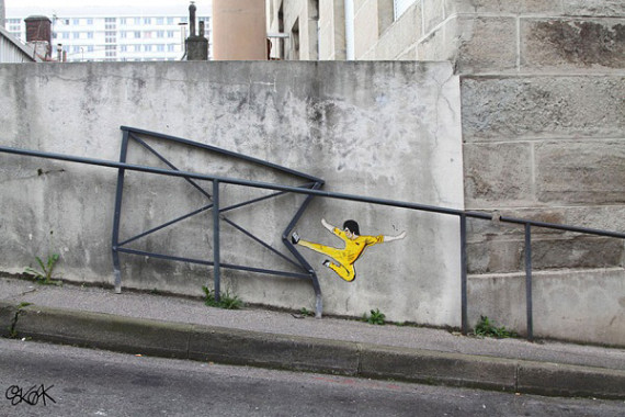 10-Breathtaking-Street-Art-that-Interacts-with-Its-Surroundings-6