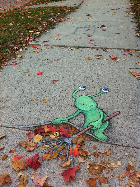 10-Breathtaking-Street-Art-that-Interacts-with-Its-Surroundings-7