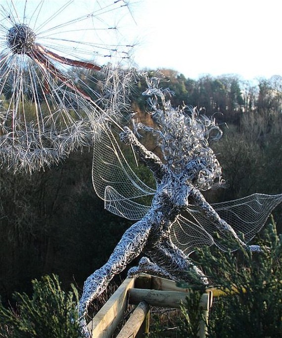 Wire-Sculptures-with-a-Twist-by-Robin-Wight-4