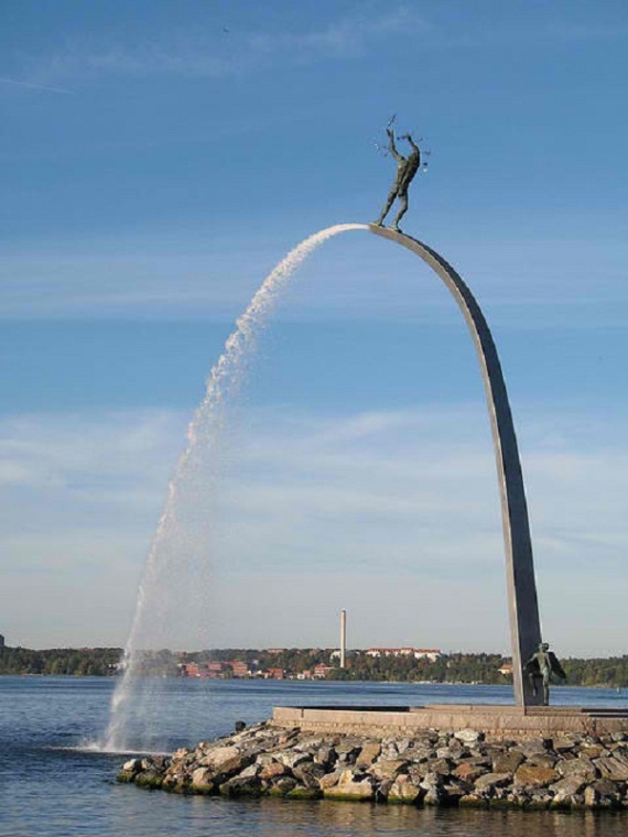 9-unusual-and-creative-sculptures-and-statues-7