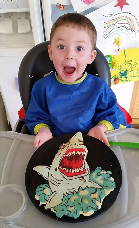 Creative-Dad-Makes-Colorful-Artistic-Pancakes-For-His-Kid-8