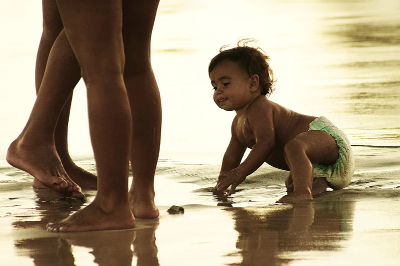 artistic newborn photos