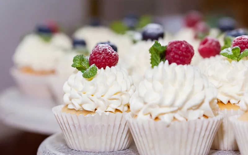 pretty decorated cupcakes